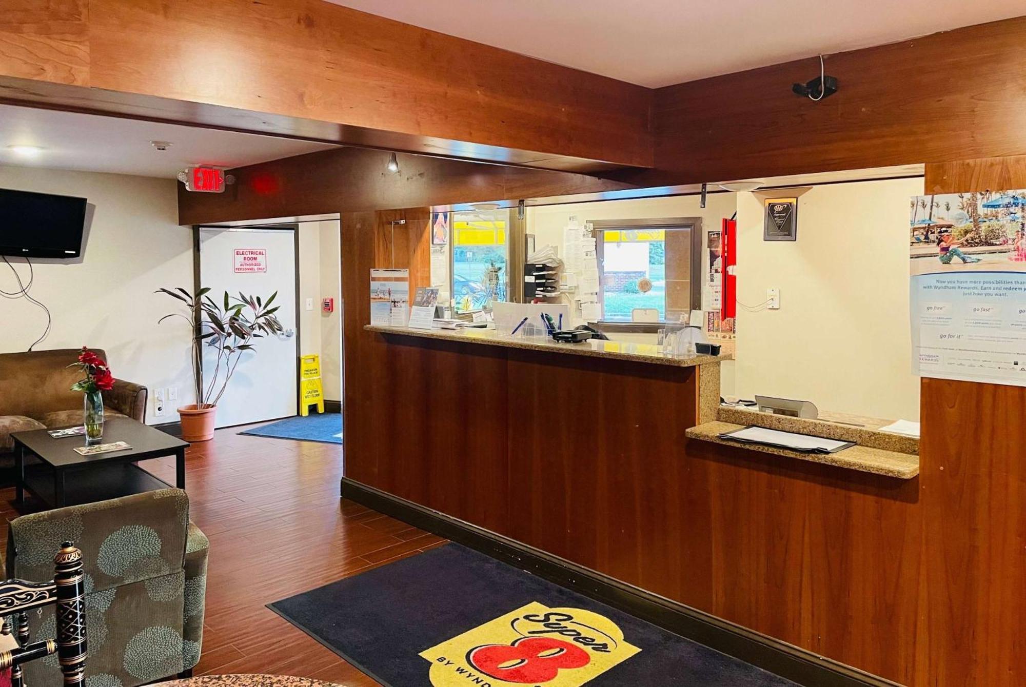 ロードウェイ イン Gloucester City エクステリア 写真